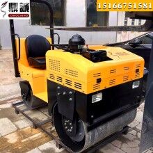 看成敗！看1.5噸座駕式柴油壓路機 雙鋼輪壓路機 溝槽施工壓土機
